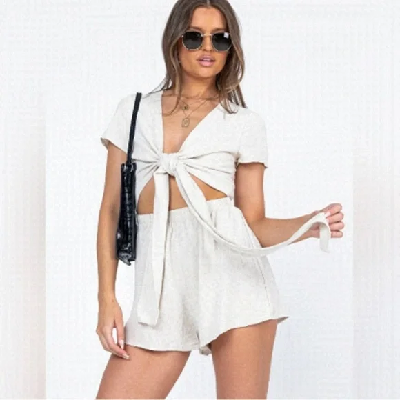 Princess Polly Romper - Picture 1 of 7